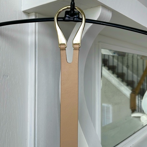 Chico’s Belt - Picture 2 of 2